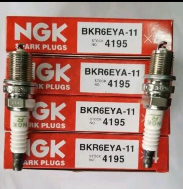 NGK BKR6EYA-11 (4195) spark plugs
